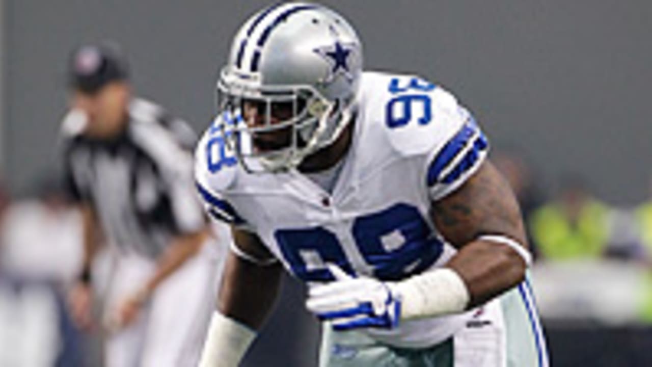 Marcus Spears signs with Baltimore Ravens