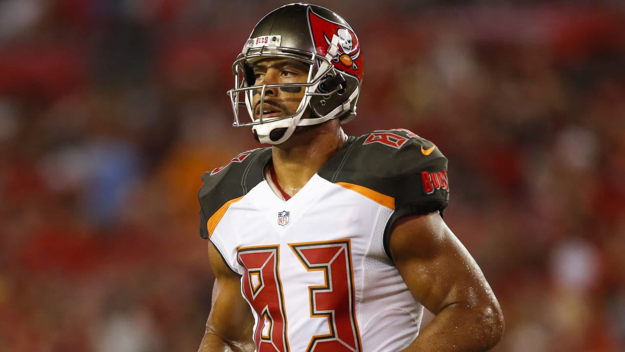 Vincent Jackson, former Chargers and Buccaneers receiver, dies at age of 38