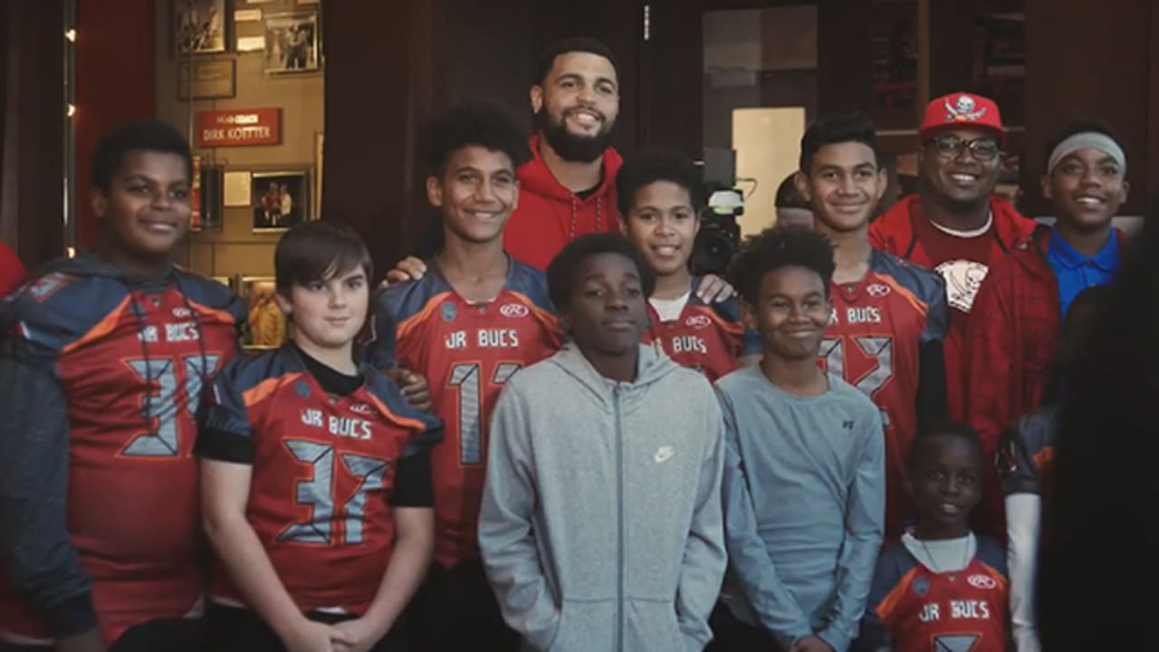 Tampa Bay Buccaneers Kids in Tampa Bay Buccaneers Team Shop 