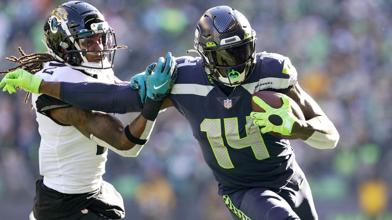 Tyreek Hill races Packers RB Aaron Jones, calls out Seahawks WR DK Metcalf