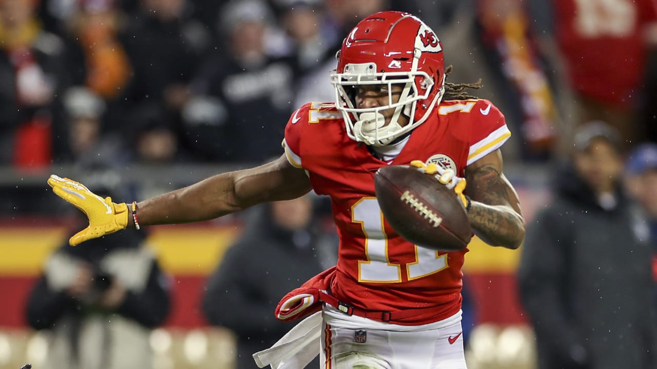 Chiefs re-signing WR Demarcus Robinson to 1-year deal