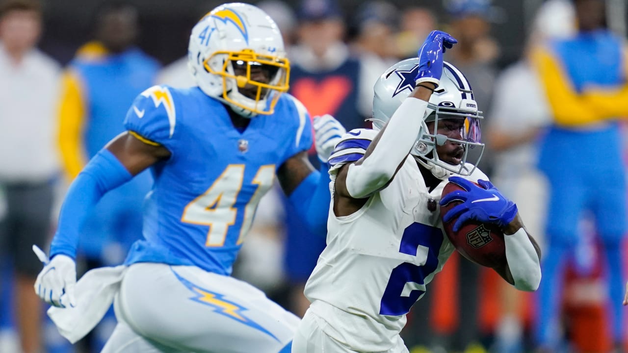 Dallas Cowboys wide receiver KaVontae Turpin (9) warms up before an NFL  football game against the Washington Commanders, Sunday, Jan. 8, 2023, in  Landover, Md. (AP Photo/Nick Wass Stock Photo - Alamy