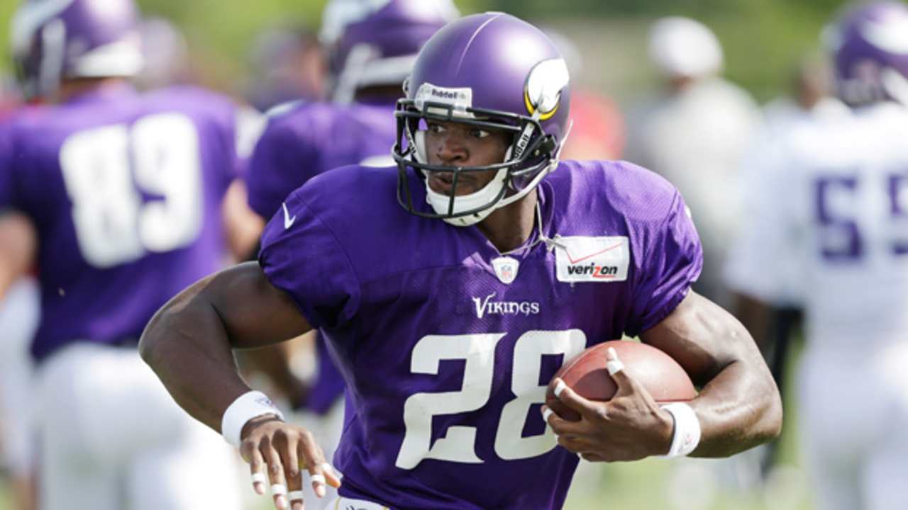 adrian-peterson-130815-wide.jpg
