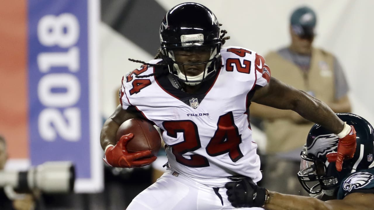 devonta-freeman-100318