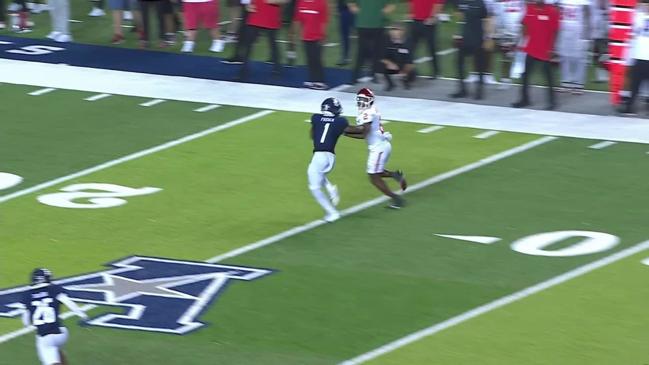 Houston Cougars running back Tony Mathis Jr.'s jump cut results in 12 ...