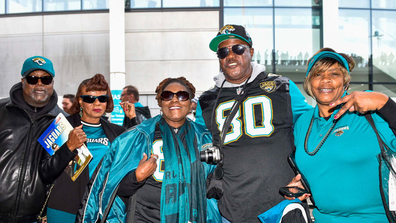 jaguars-fans-102515-spot.jpg