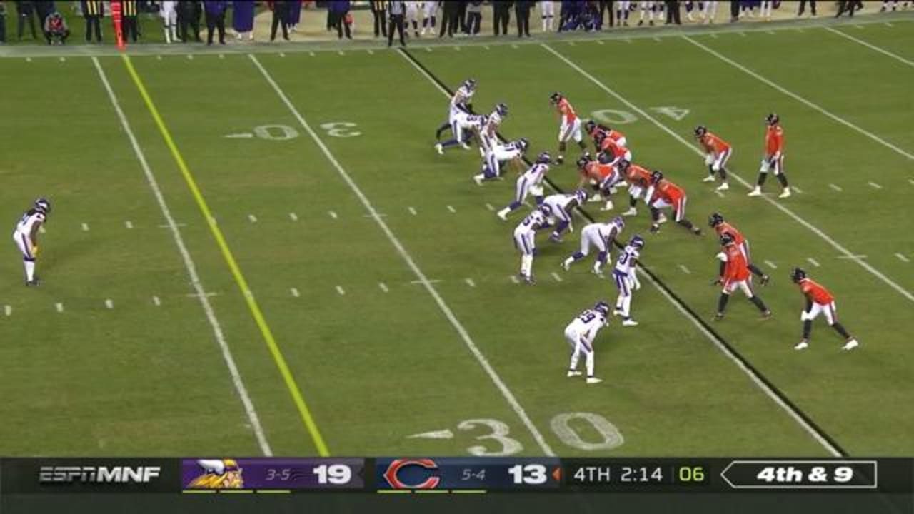 Chicago Bears quarterback Nick Foles' fourth-down throw 