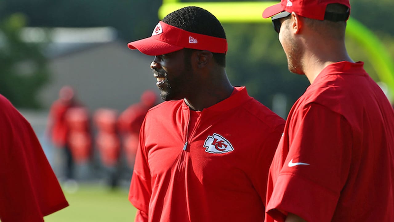 Mike Vick Working As Coaching Intern With Chiefs