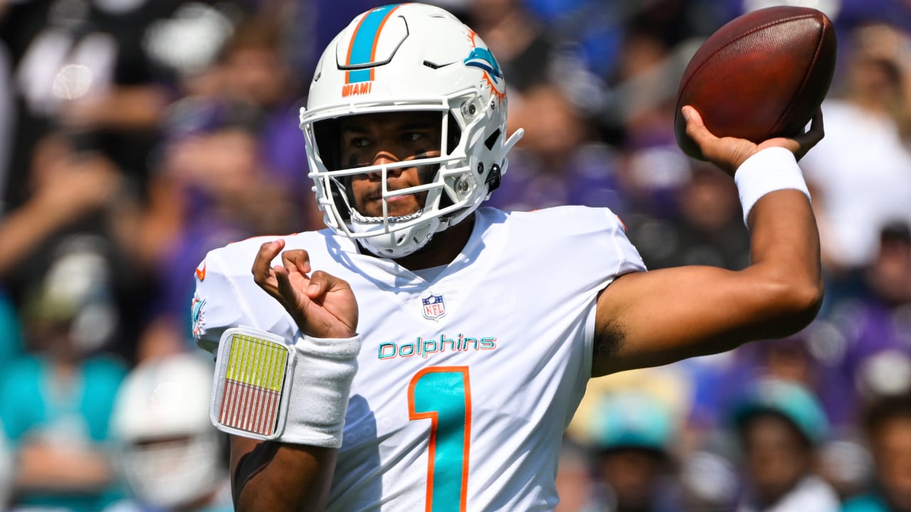 Can't-Miss Play: Miami Dolphins quarterback Tua Tagovailoa and wide  receiver Tyreek Hill combine to give Dolphins lead with 1:45 left