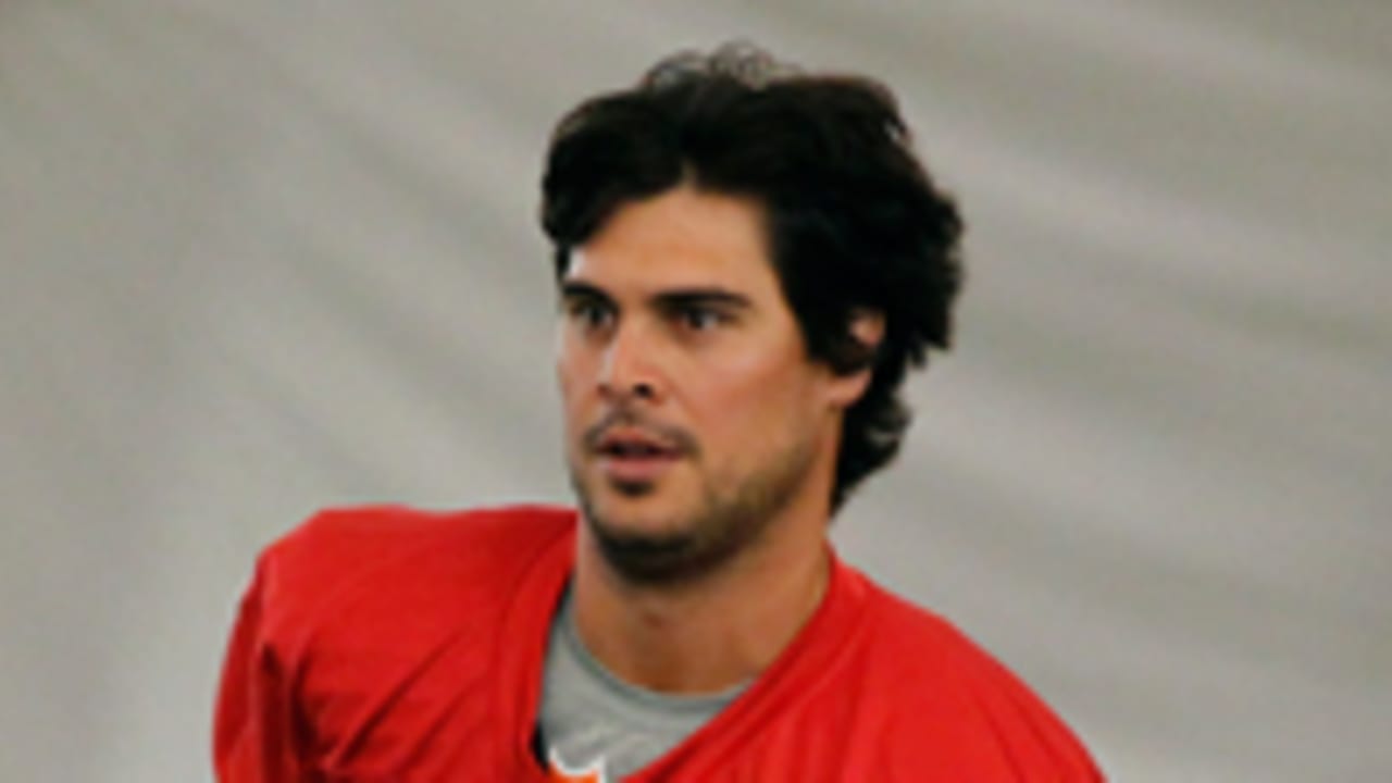 Matt Moore re-signs with Dolphins, according to report 