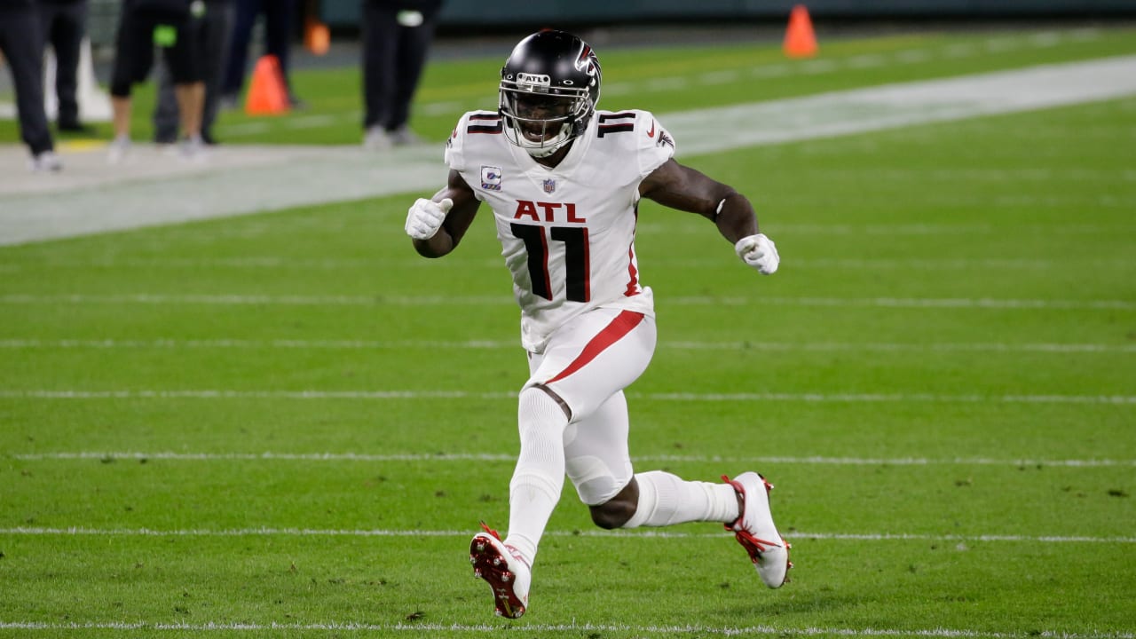 Julio Jones shows off Falcons' new all-white uniforms