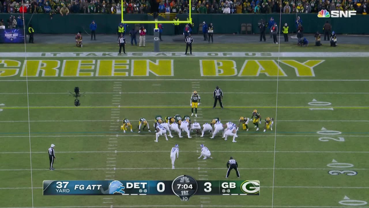 WIDE RIGHT! Lambeau Field erupts as Saints miss field goal