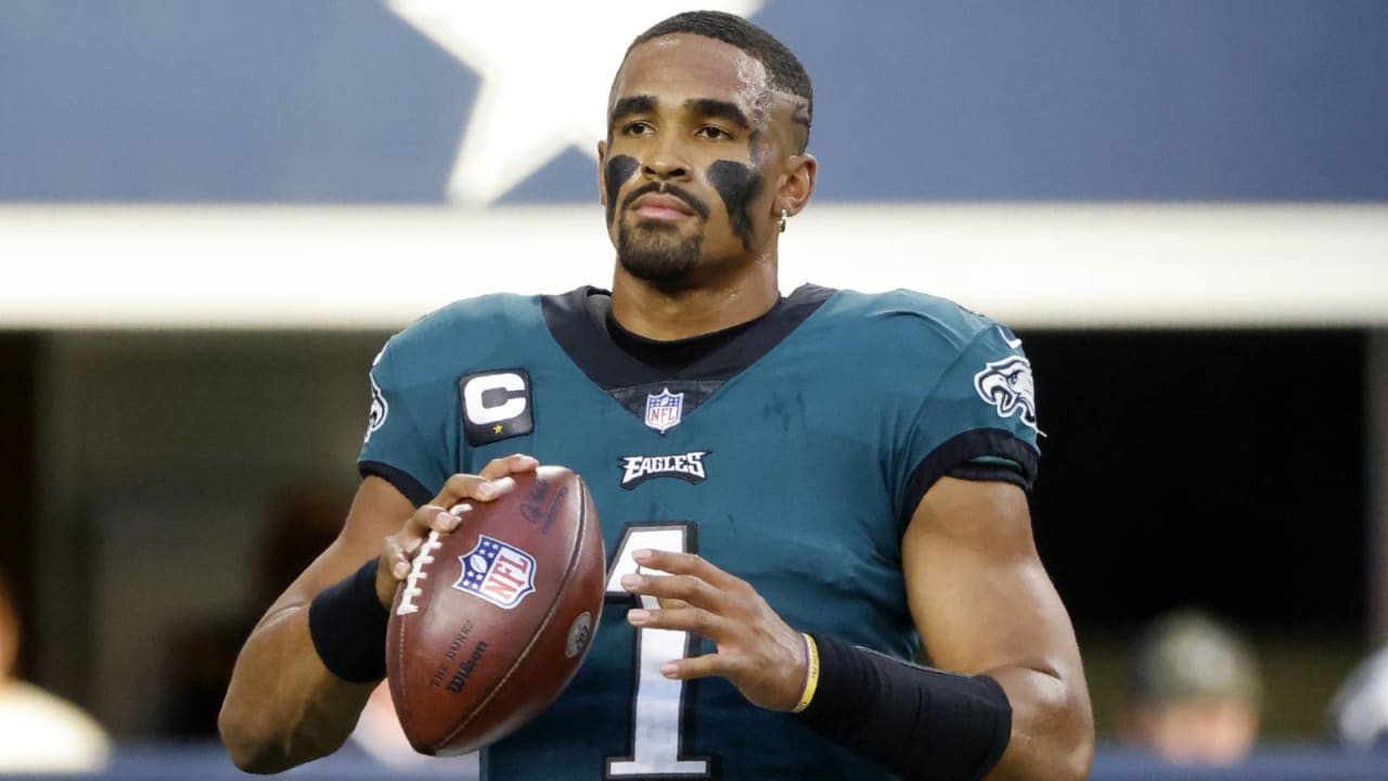 Jalen Hurts, Philadelphia Eagles hang on to capture season-opening