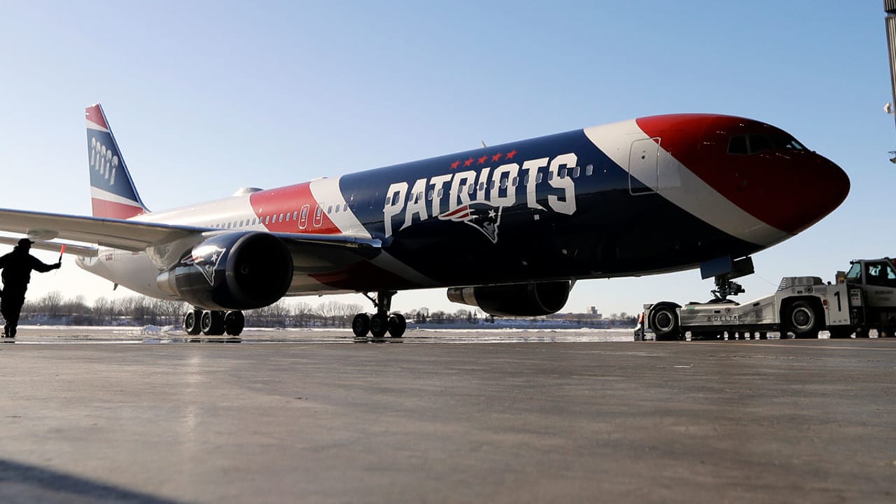 A Patriots plane full of 1 million N95 masks from China arrived