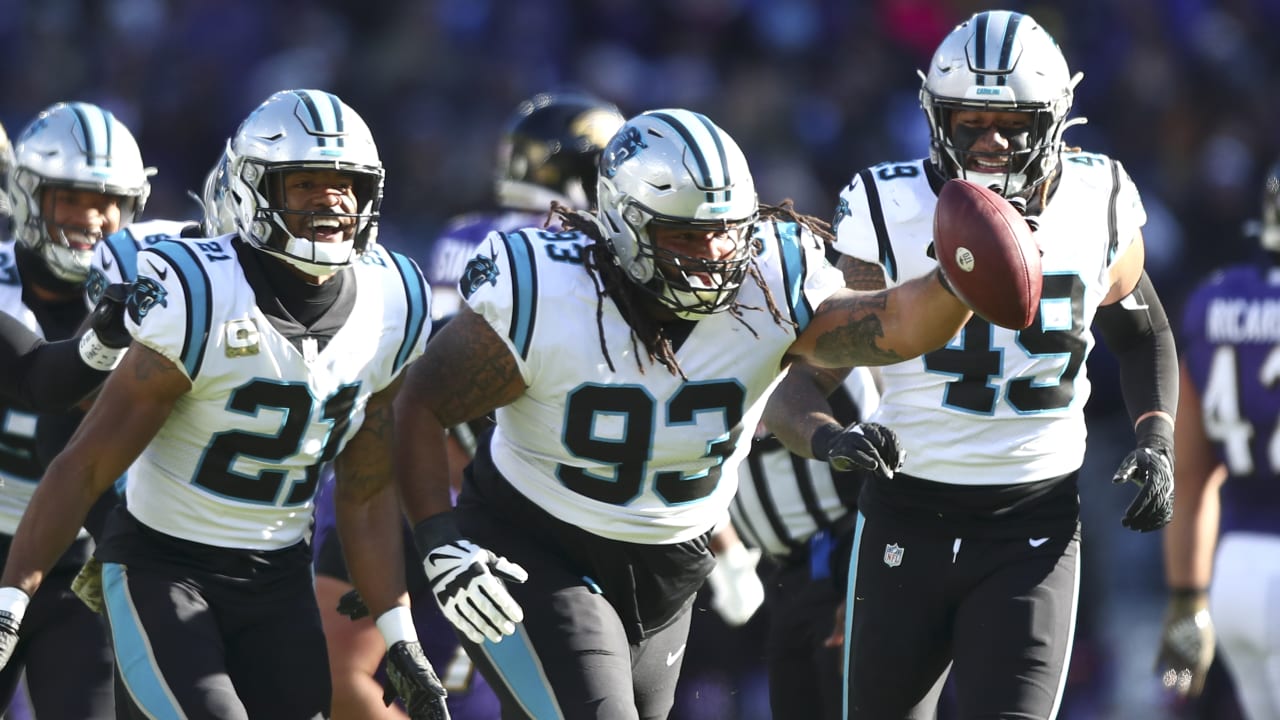 Carolina Panthers defensive tackle Bravvion Roy runs a drill during News  Photo - Getty Images