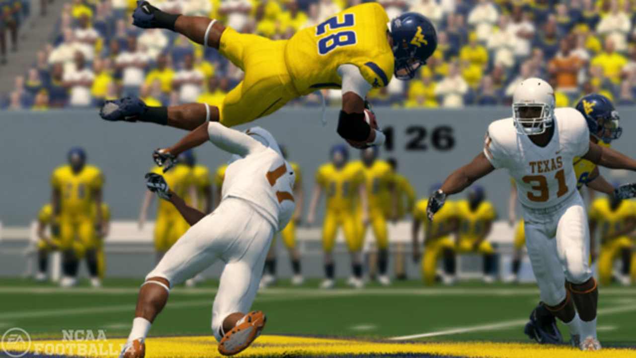 ncaafb14_gameplay_scrn5_130611_Wide.jpg