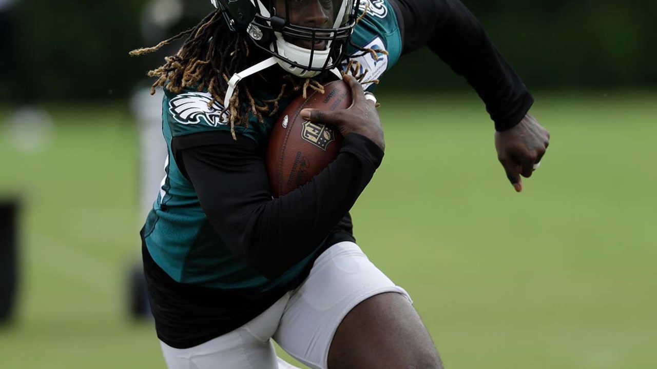 Wendell Smallwood says Jay Ajayi brings 'excitement' to the Eagles' running  back group 