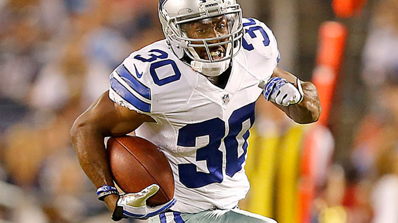 Cowboys waive running back Lache Seastrunk