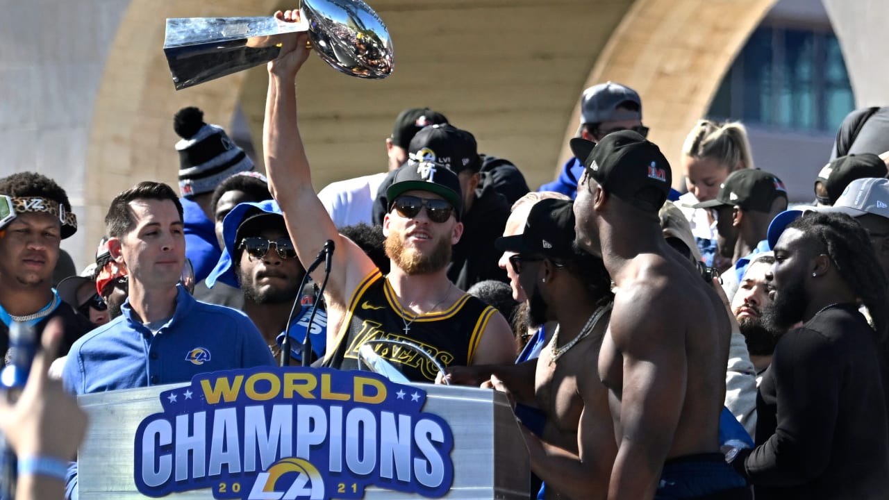 Cooper Kupp shows up in Kobe Bryant Lakers jersey to Super Bowl parade -  Sports Illustrated