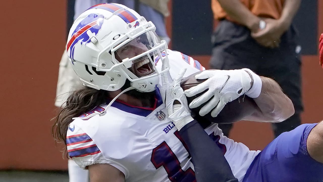 Jake Kumerow catches TD pass as Bills tie NFL record