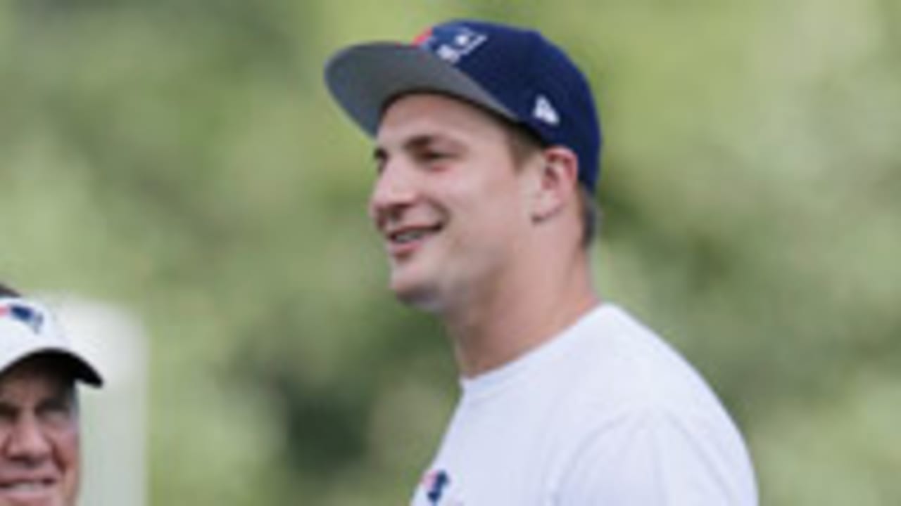 Gronk ready for Game 2 in return from knee injury – Macomb Daily