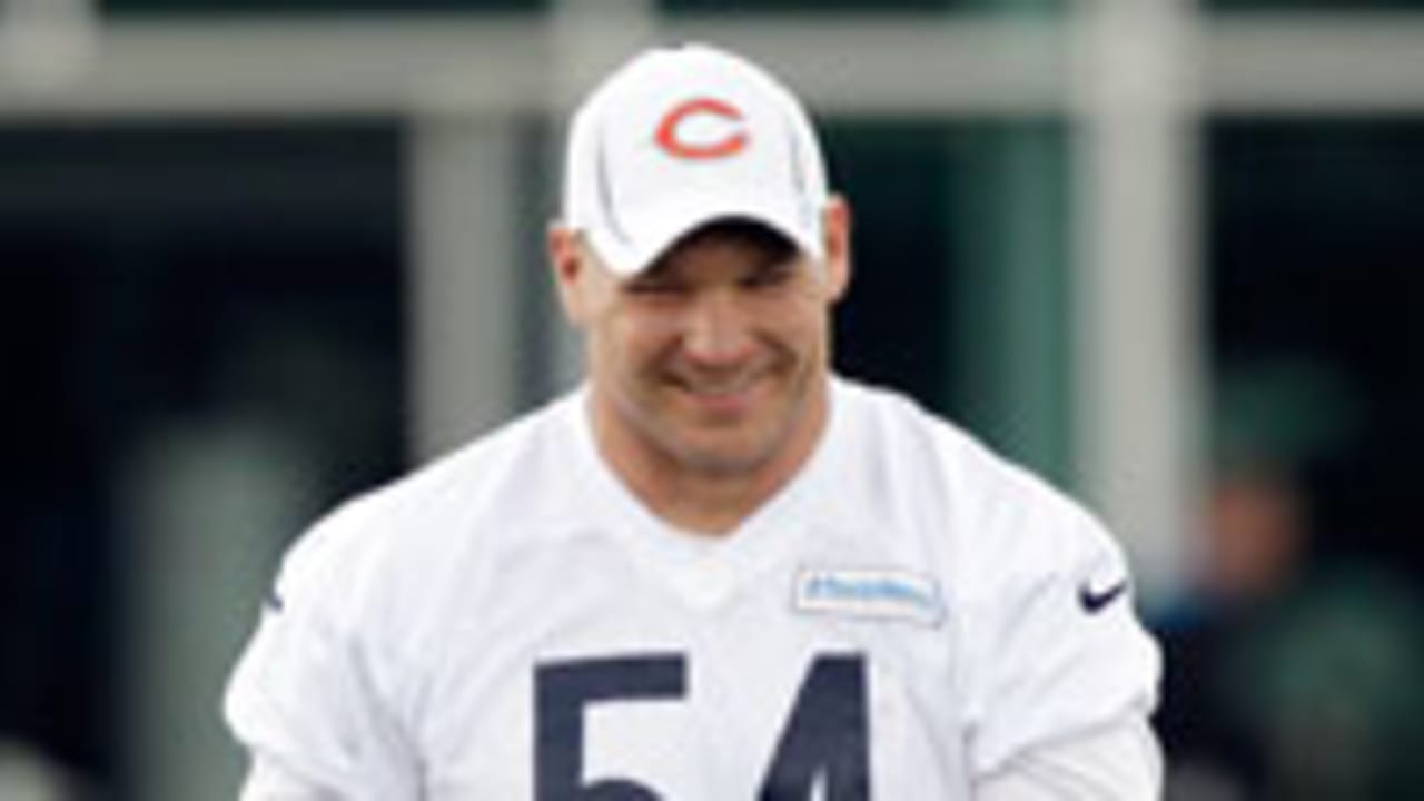 brian-urlacher-spot_120806.jpg