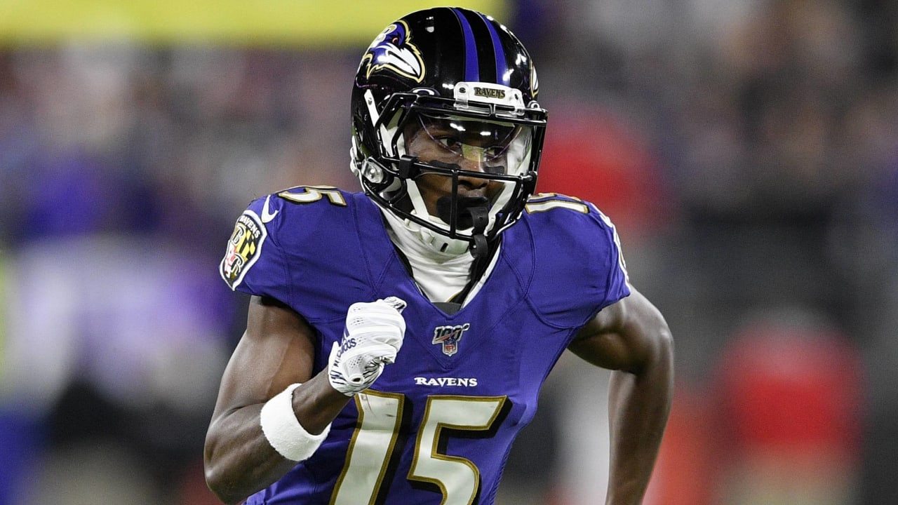 Baltimore Ravens WR Marquise Brown (15) in action during a game