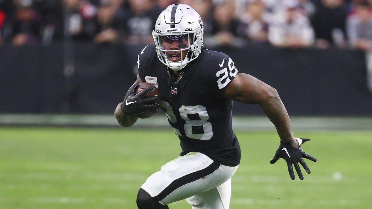 Raiders, RB Josh Jacobs agree to terms on one-year contract worth up to $12  million