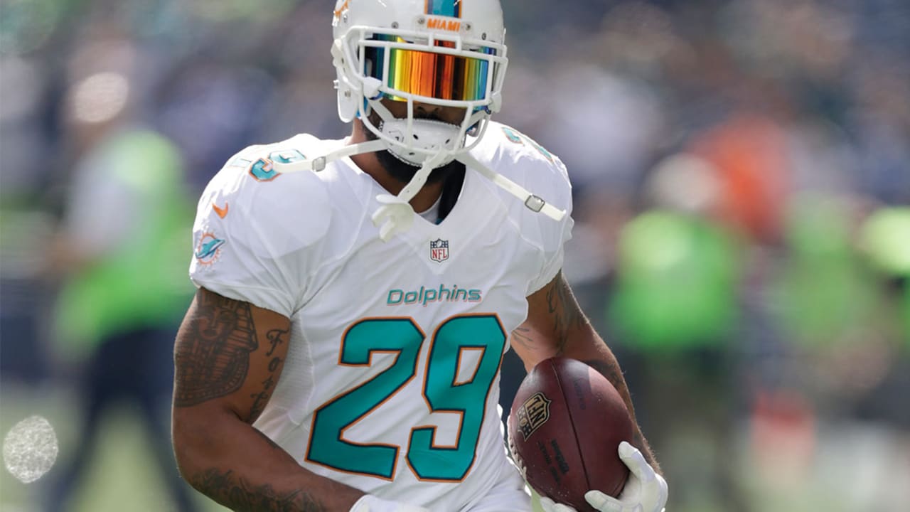 Dolphins' Arian Foster announces his NFL retirement