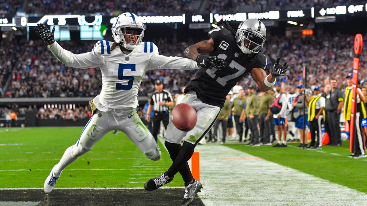 Can't-Miss Play: Las Vegas Raiders quarterback Jimmy Garoppolo rewards  Raiders' gutsy fourth-down call with 32-yard TD strike to Raiders wide  receiver Davante Adams