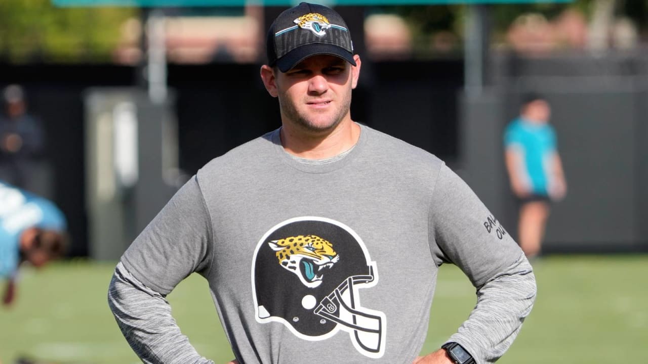 Here's the New Jacksonville Jaguars Logo – The Man in the Gray