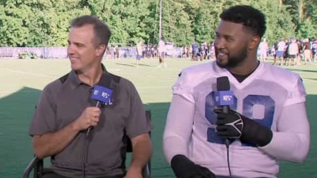 Quarterback Lamar Jackson lasers pinpoint touchdown pass to wide receiver Odell  Beckham Jr. at Baltimore Ravens training camp