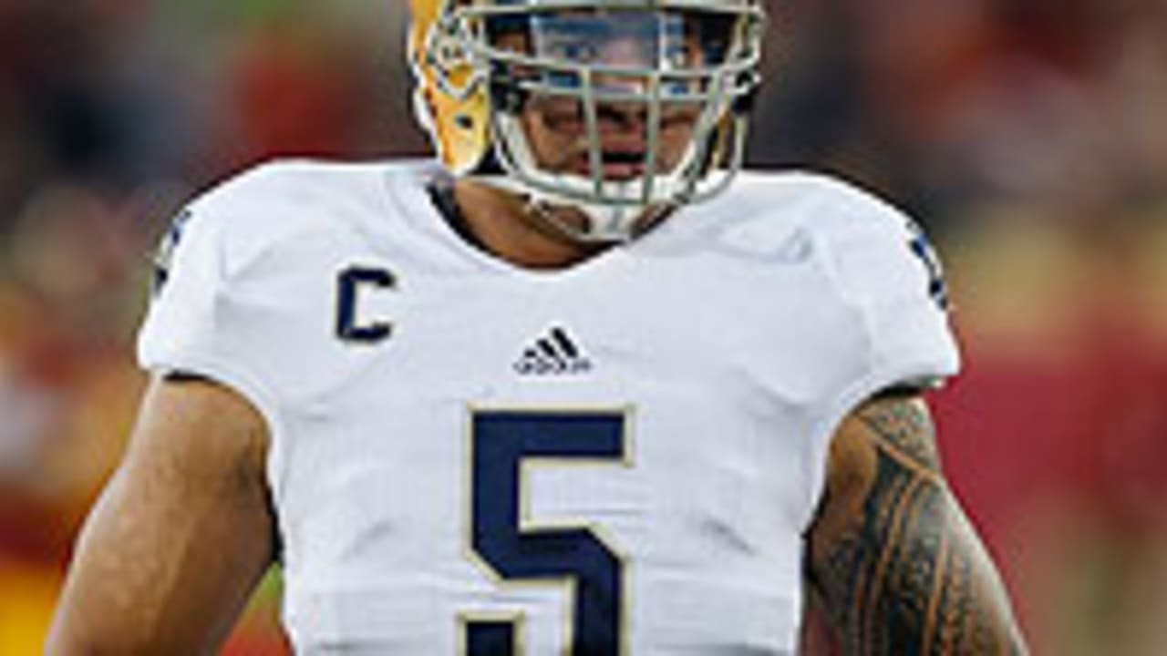 Manti Te'o signed by Chicago Bears practice squad