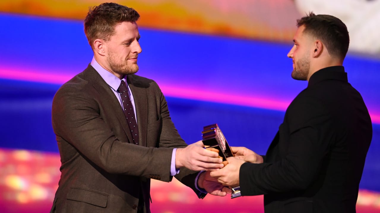 49ers' Nick Bosa wins 2022 Defensive Player of the Year at NFL Honors – NBC  Sports Bay Area & California