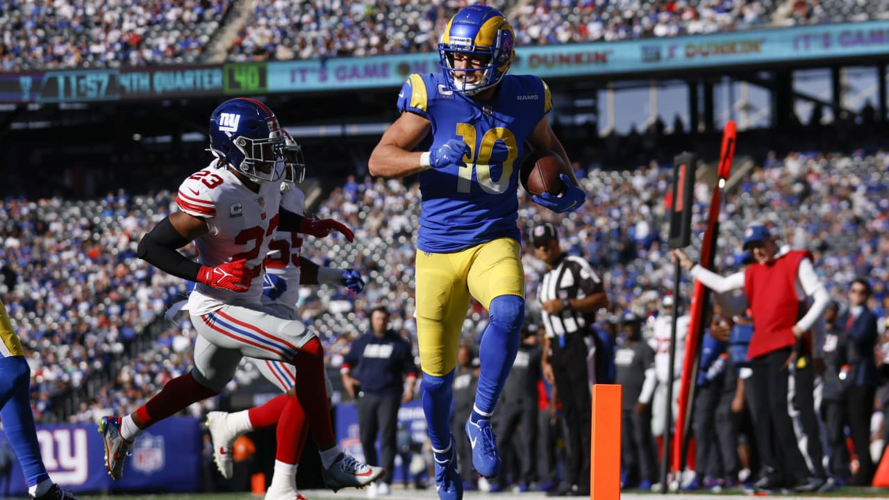 Matt Stafford no-look pass had Cooper Kupp absolutely shook