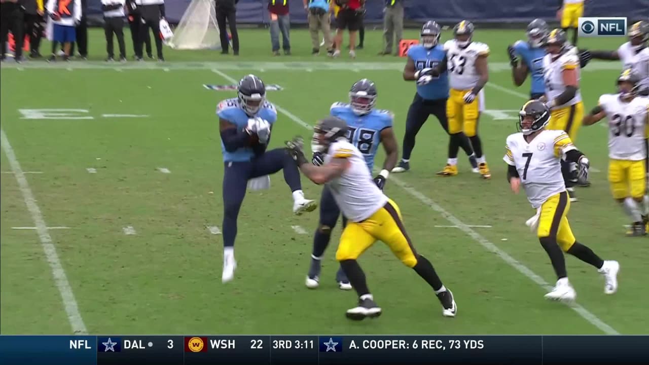 Tennessee Titans DT Jeffery Simmons' swat turns into LB 