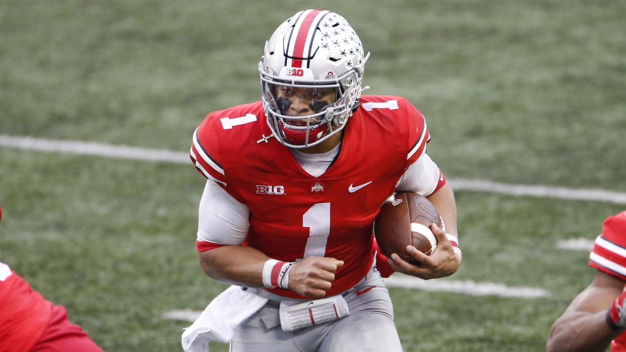 Ohio State football player called out for Apple Watch during game