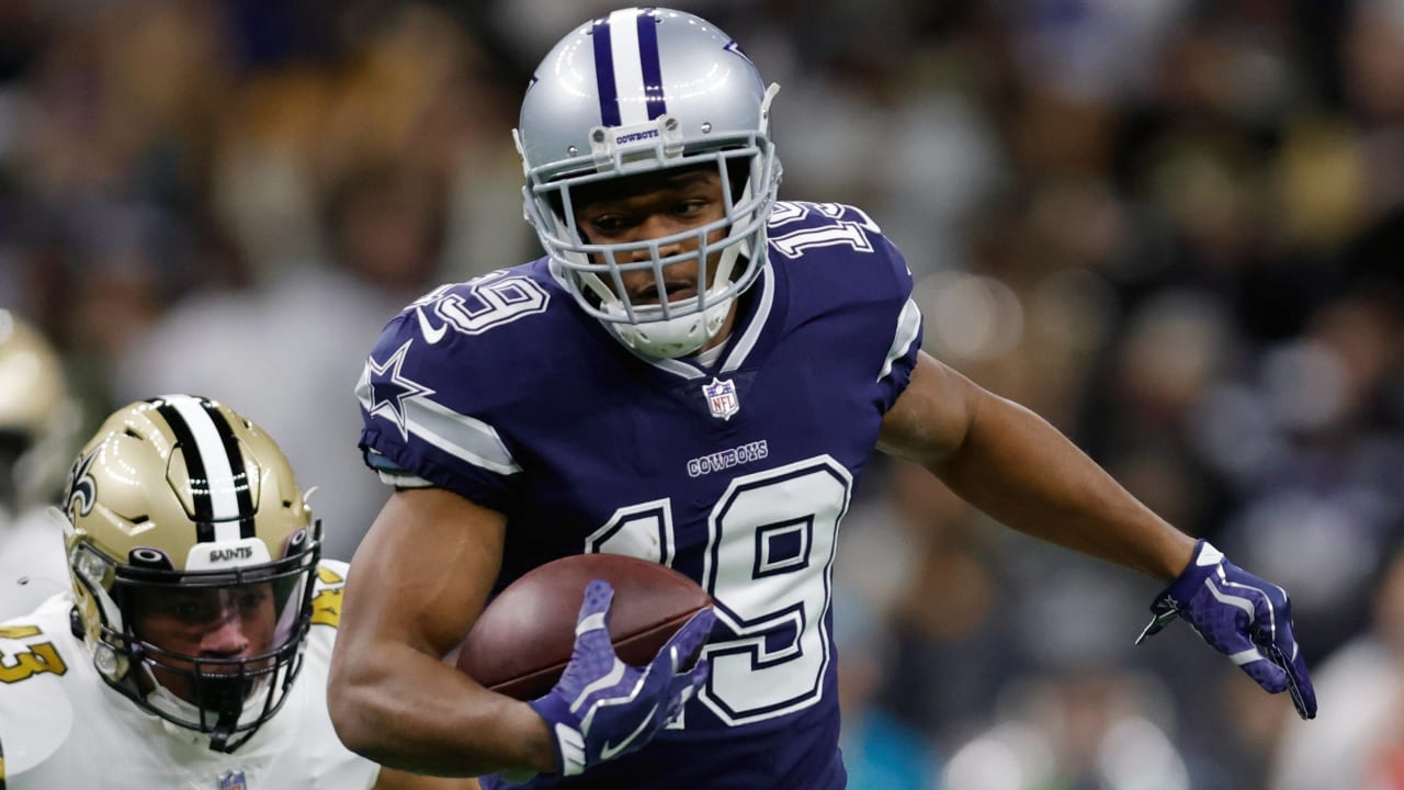 November 13, 2022: Dallas Cowboys wide receiver Michael Gallup (13)  celebrates with wide receiver CeeDee Lamb (88) after his 35 yard touchdown  catch during the NFL football game between the Dallas Cowboys