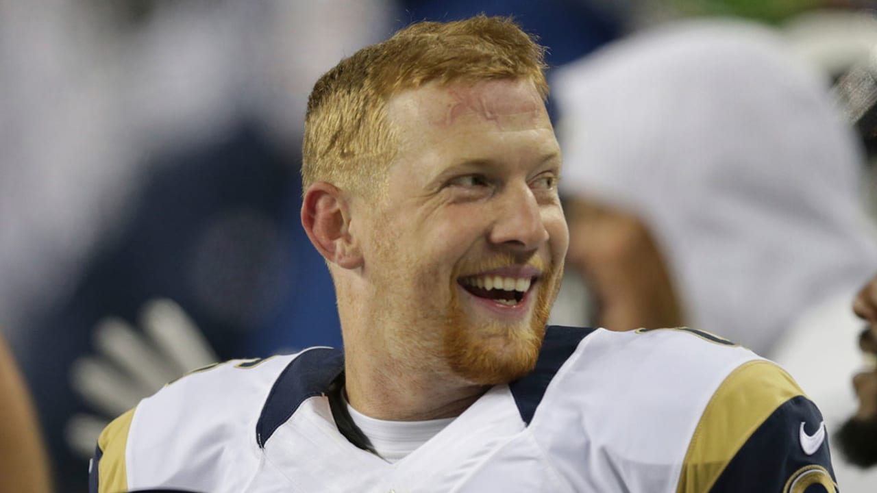 Johnny-Hekker-170504-sl.jpg