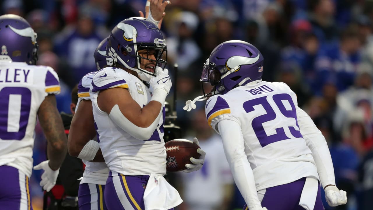 Colts vs. Vikings Odds, Picks, Predictions: Minnesota Seeks NFC North Crown?