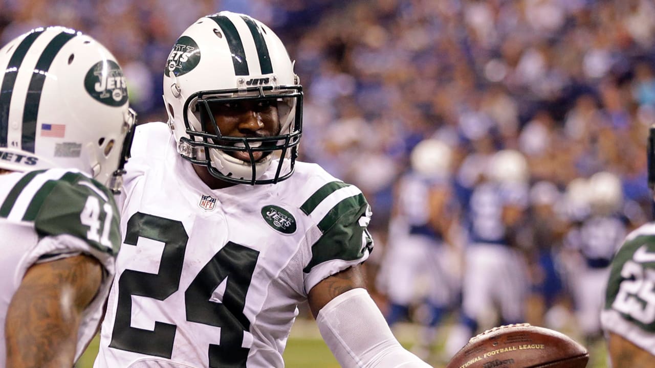 Revis-Darelle-150921-SL.jpg