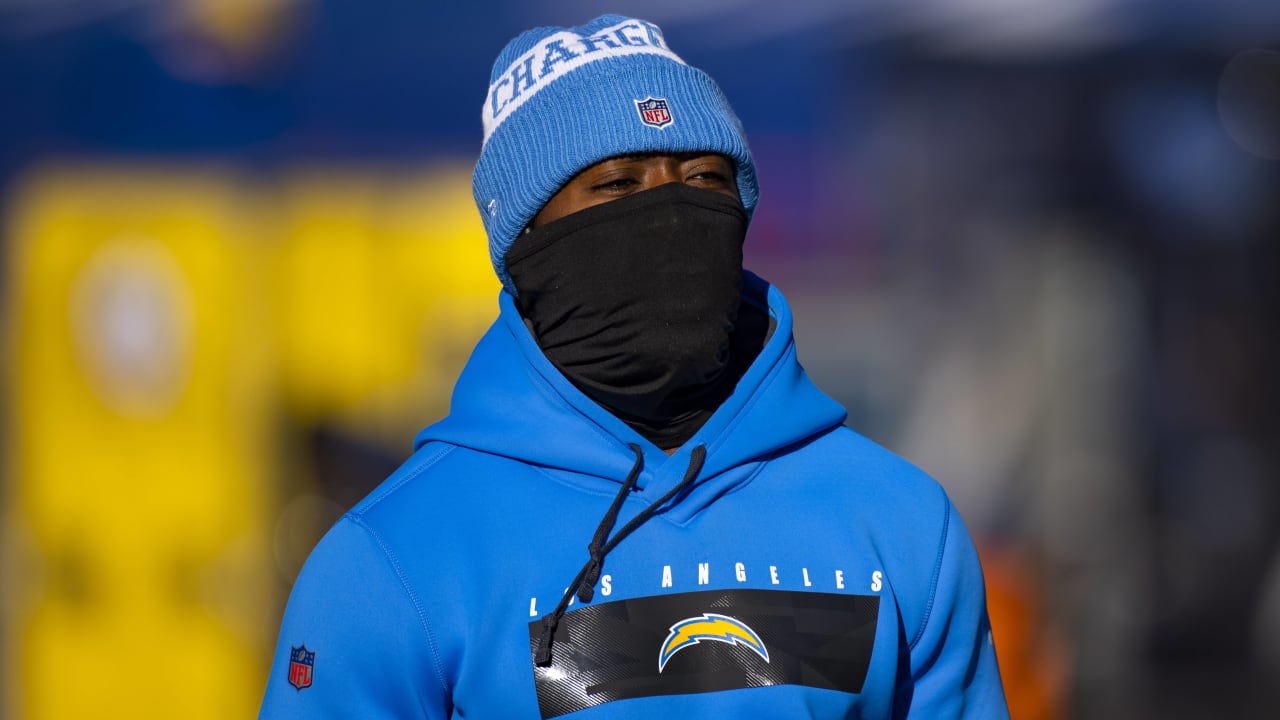 Tyrod Taylor injury: Chargers team doctor accidentally punctured QB's lung  with pregame injection (report) 