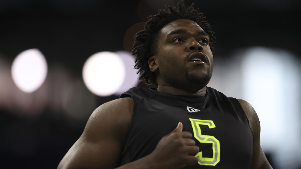 Offensive lineman Ja'Tyre Carter runs official 5.13-second time in 40 ...