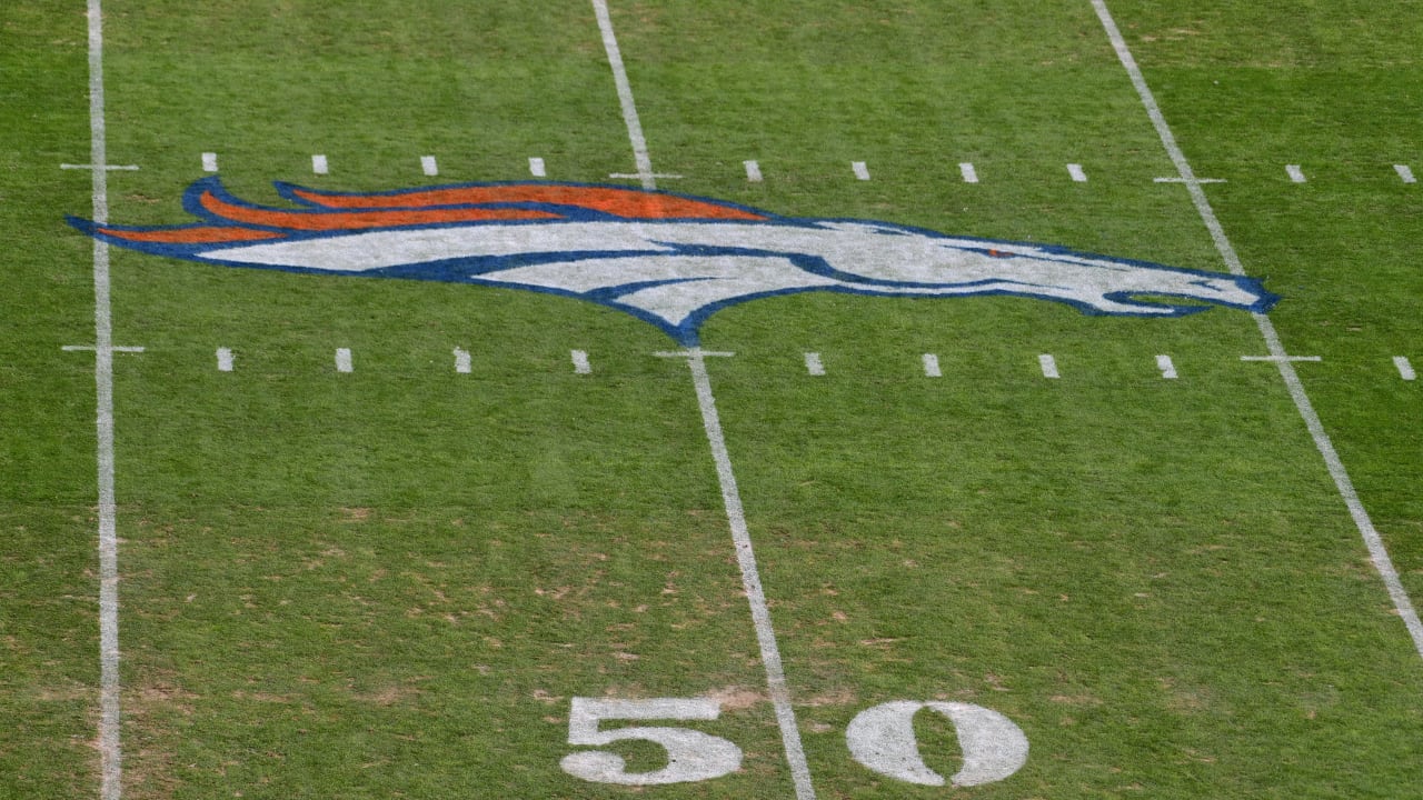 _broncos_Field_