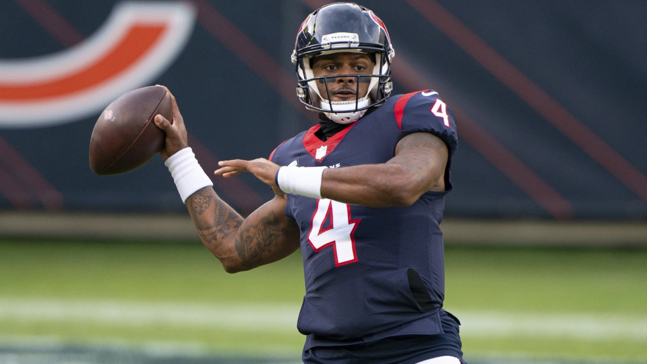 Houston Texans quarterback Deshaun Watson (4) passes in the first half of  an NFL football game against the New Orleans Saints in New Orleans, Monday,  Sept. 9, 2019. (AP Photo/Gerald Herbert Stock