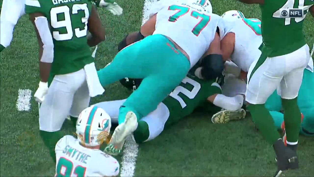 East Rutherford, New Jersey, USA. 9th Oct, 2022. New York Jets defensive  tackle Quinnen Williams (95) and defense celebrate his fumble recovery  during a NFL game against the Miami Dolphins at MetLife