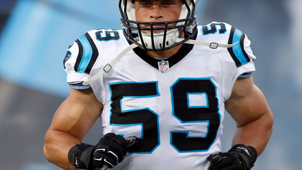Luke-Kuechly-150909-SL.jpg