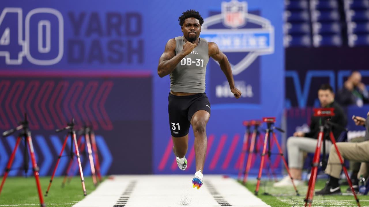 Cornerback Tyrique Stevenson runs official 4.45second 40yard dash at