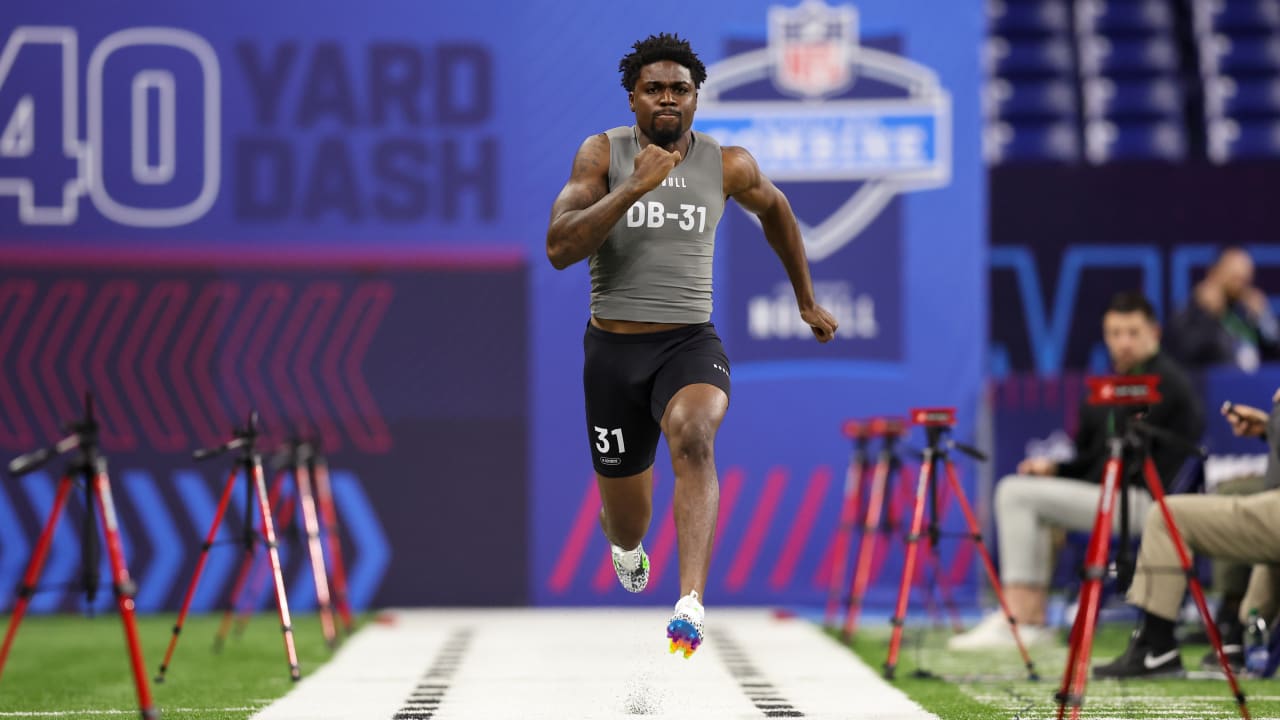 Cornerback Tyrique Stevenson Runs Official 4.45-second 40-yard Dash At ...