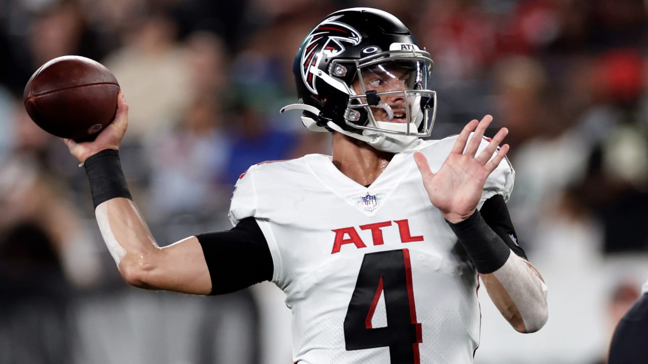 Desmond Ridder throws his first NFL touchdown pass for Atlanta Falcons